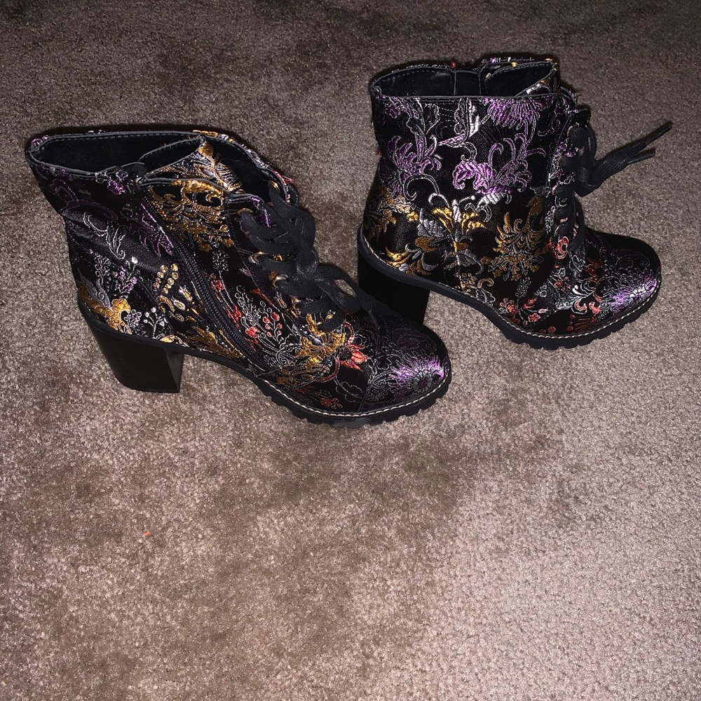 Steve Madden booties